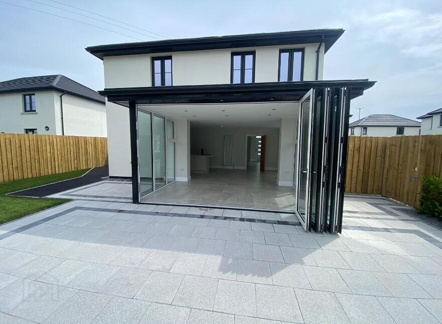 40 Tollymore Brae, Newcastle, BT33 0GT