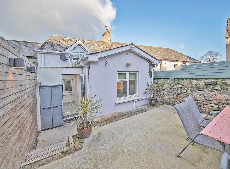 3 Shandon Street, Dungarvan, X35W429