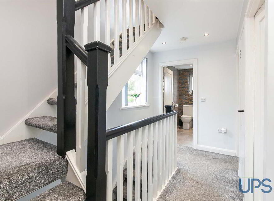 32 Coolnasilla Park West, Belfast, BT11 8JT