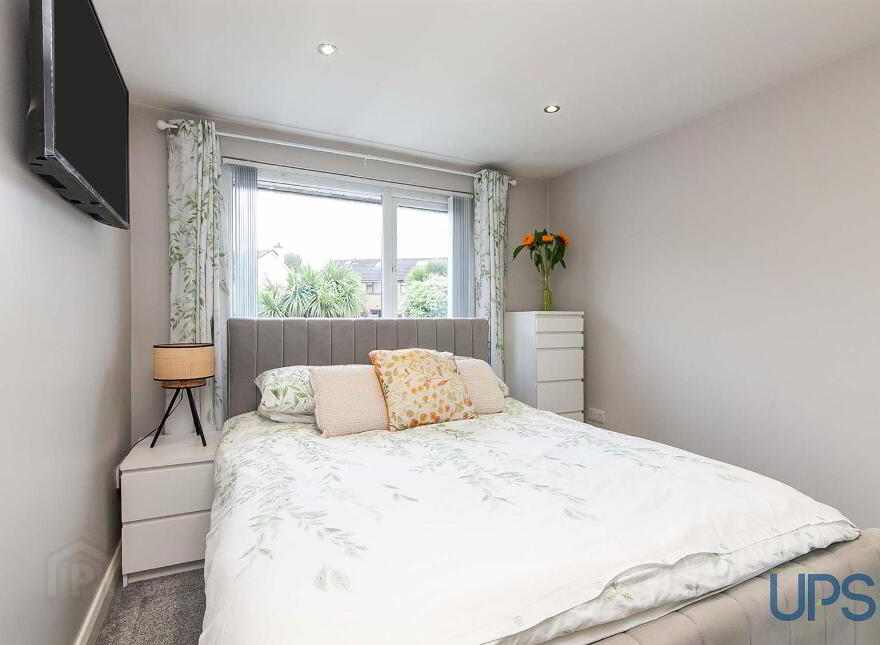 32 Coolnasilla Park West, Belfast, BT11 8JT