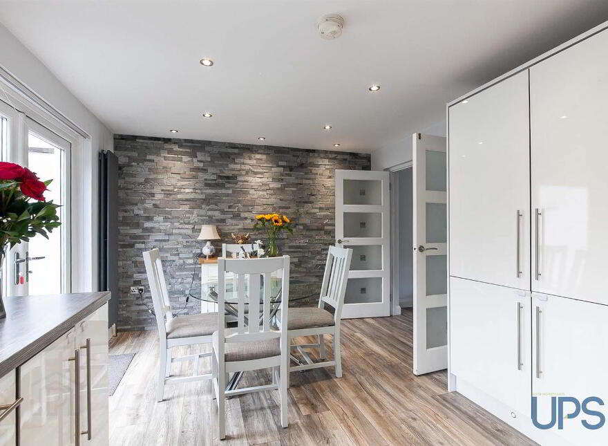 32 Coolnasilla Park West, Belfast, BT11 8JT