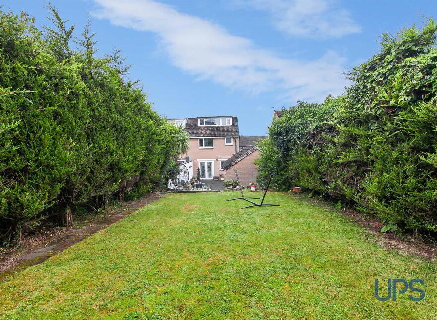 32 Coolnasilla Park West, Belfast, BT11 8JT
