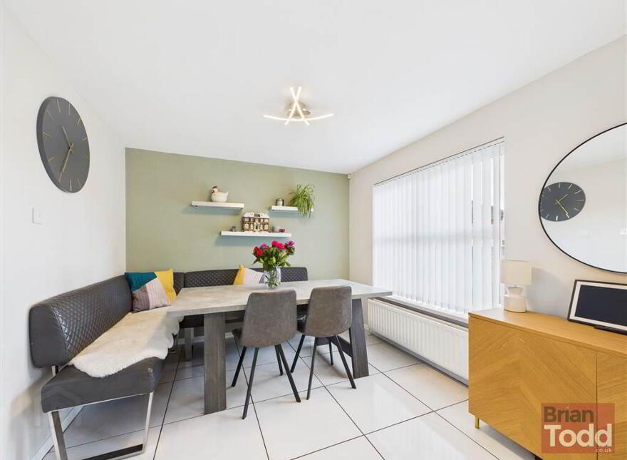 1 Huntly Park, Larne, BT40 2TT