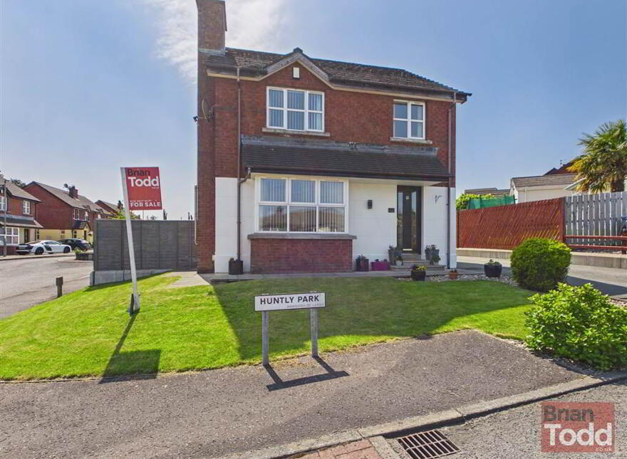 1 Huntly Park, Larne, BT40 2TT