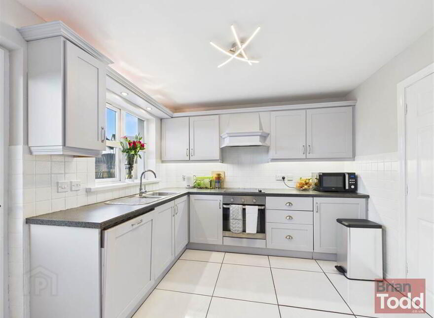 1 Huntly Park, Larne, BT40 2TT