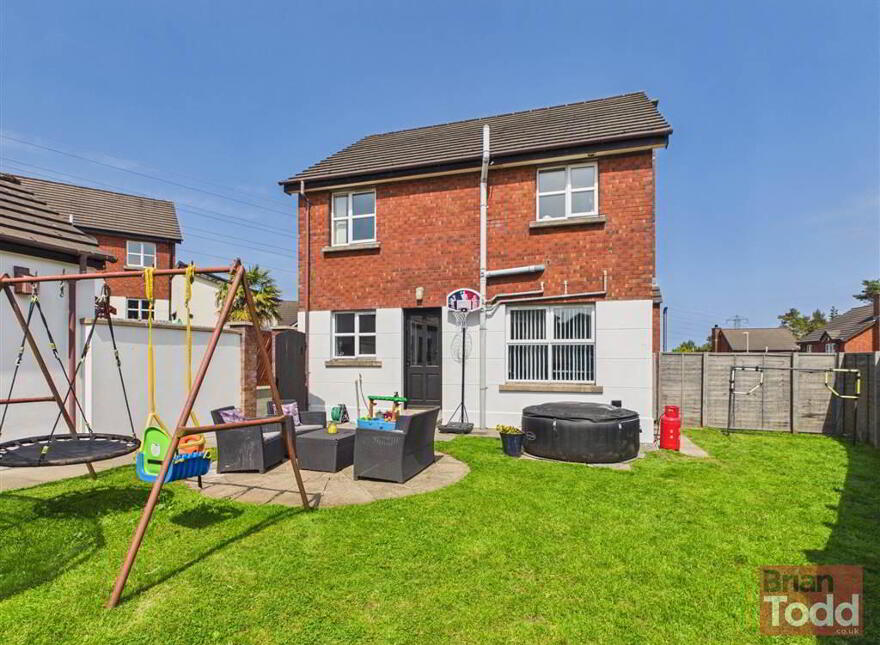 1 Huntly Park, Larne, BT40 2TT