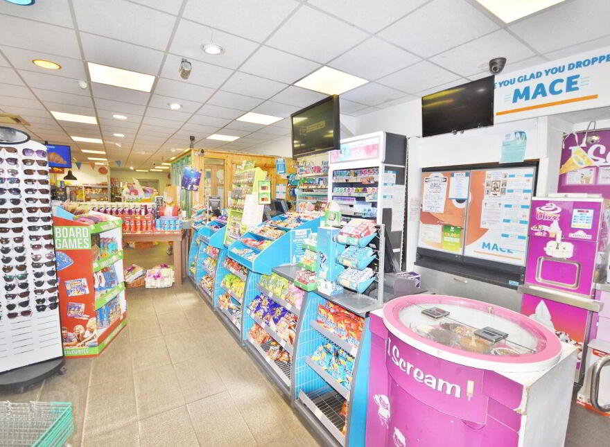 Ryan's Convenience Store, Lisselton Cross, Lisselton, V31PV38