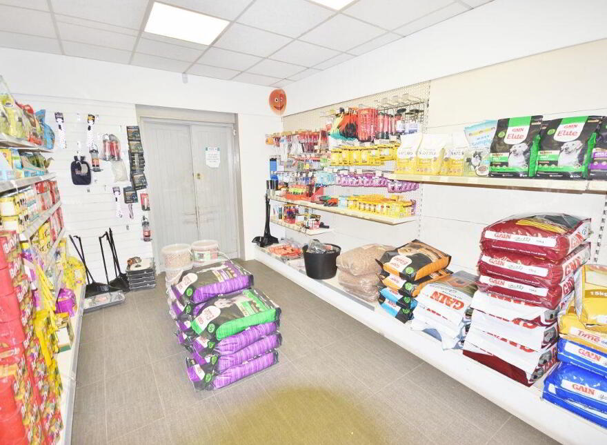 Ryan's Convenience Store, Lisselton Cross, Lisselton, V31PV38