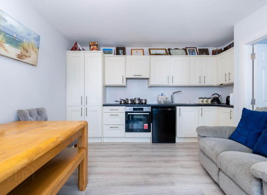 8 Cluain, Athenry, H65YV48