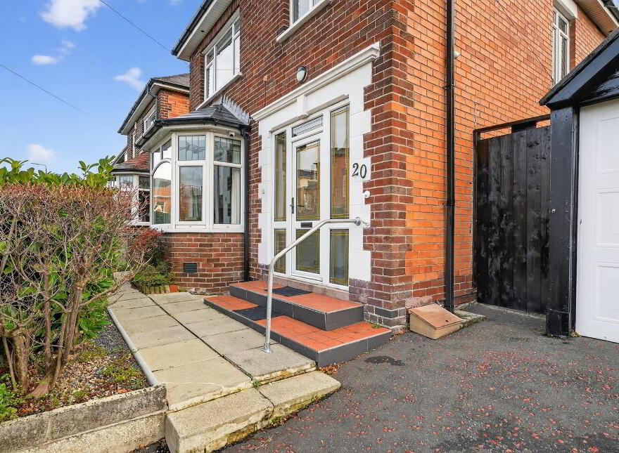 20 Marlborough Park Cross Avenue, Belfast, BT9 6HQ