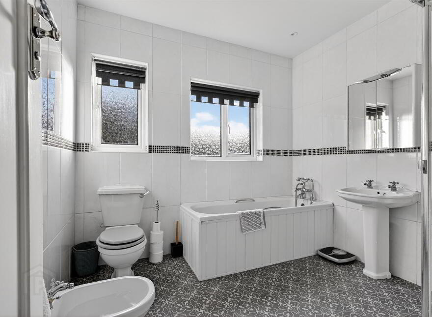 20 Marlborough Park Cross Avenue, Belfast, BT9 6HQ