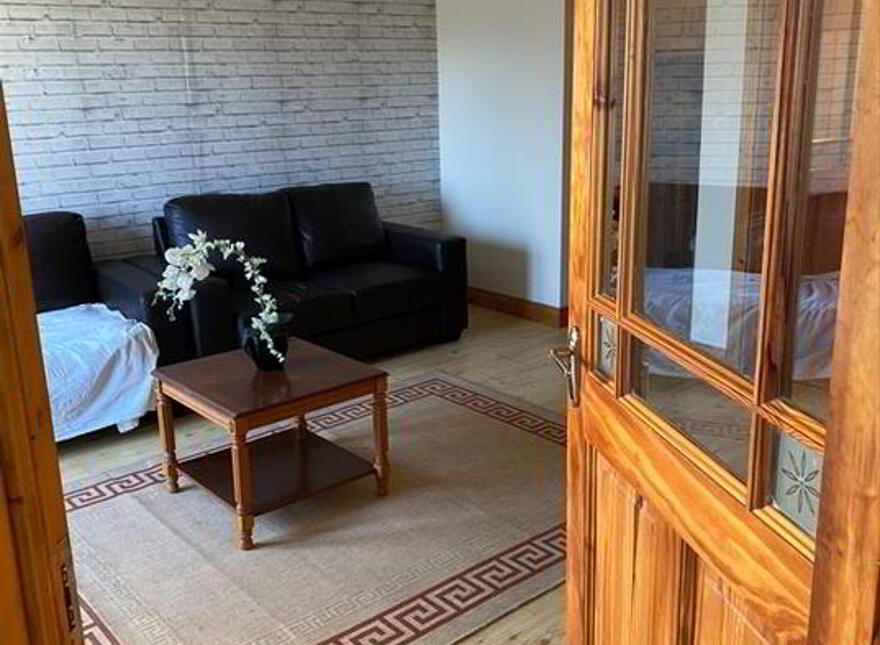 Apt, 4 Riverside, Main Street, Ballinamore, N41KW10