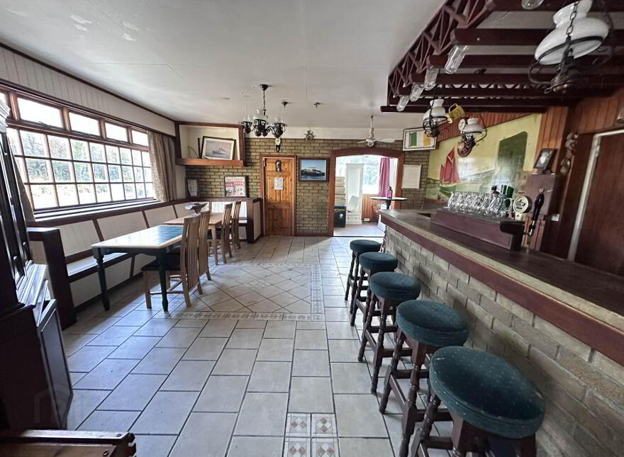 The Old Court Inn, Baltimore, P81VR66