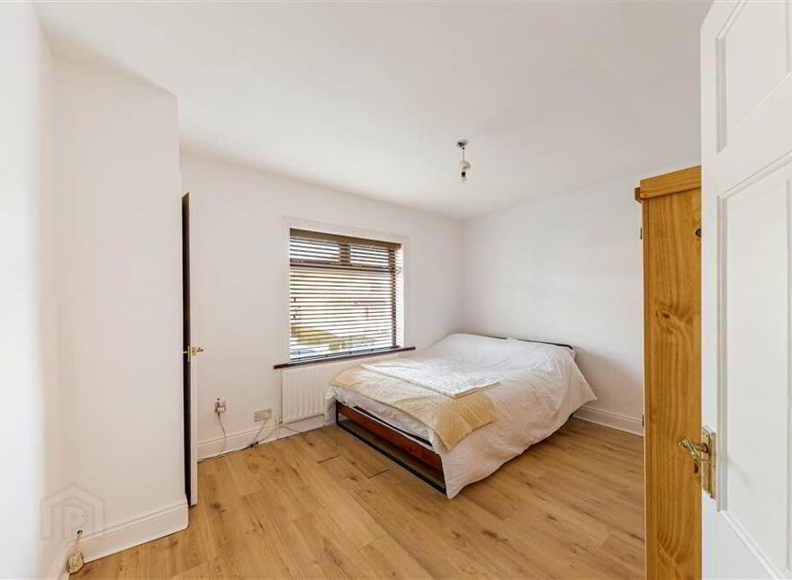 13 Sunnymede Park, Dunmurry, Belfast, BT17 0PU