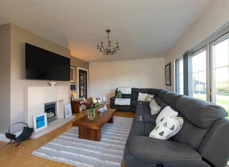 17 Glen Road, Dromore, BT25 1JX