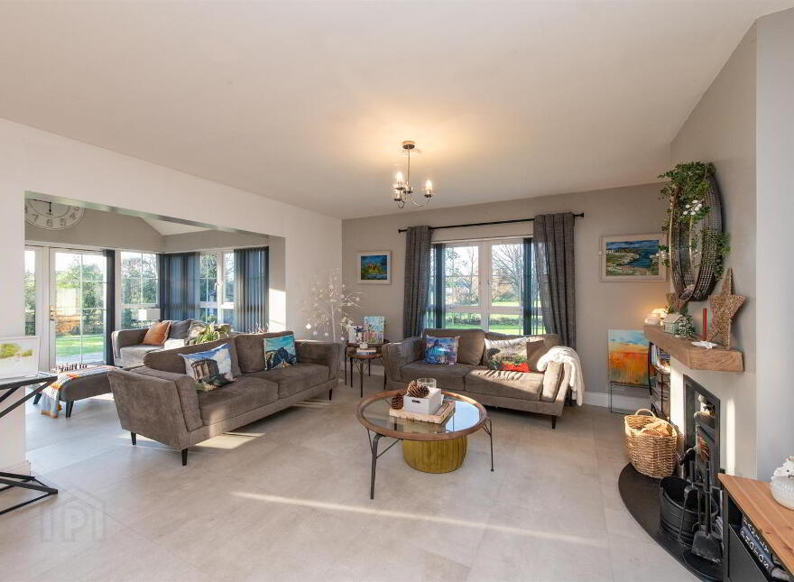 17 Glen Road, Dromore, BT25 1JX