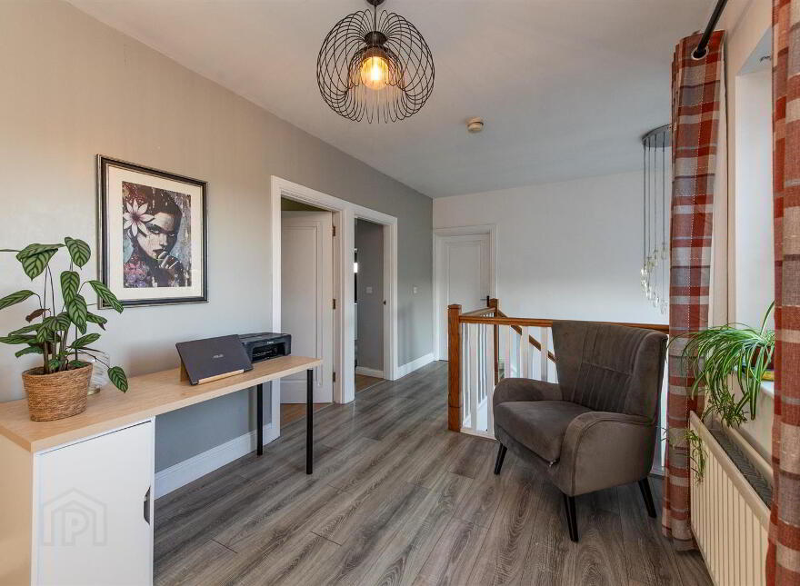 17 Glen Road, Dromore, BT25 1JX