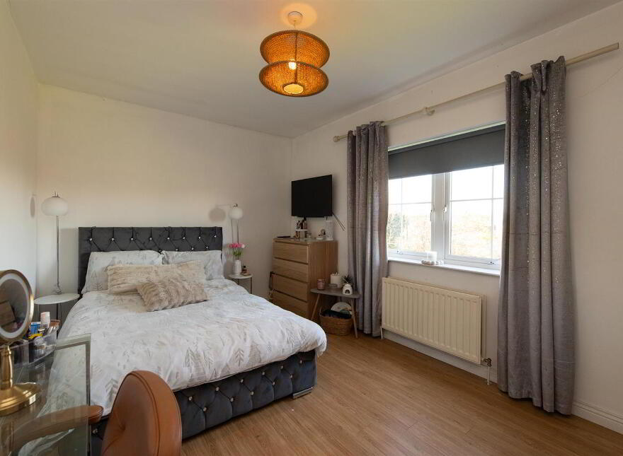 17 Glen Road, Dromore, BT25 1JX