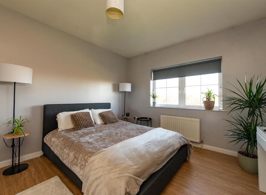 17 Glen Road, Dromore, BT25 1JX