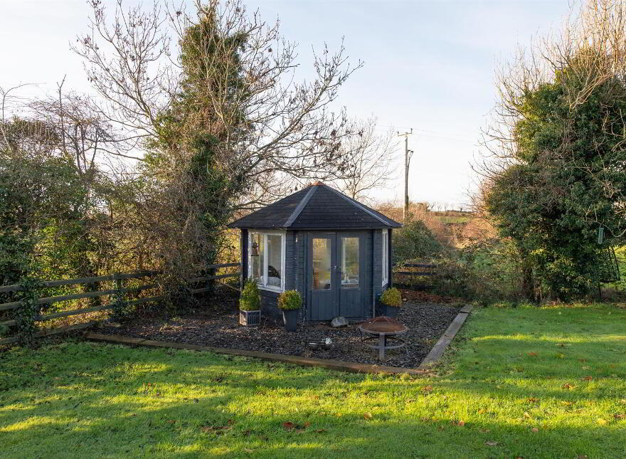 17 Glen Road, Dromore, BT25 1JX