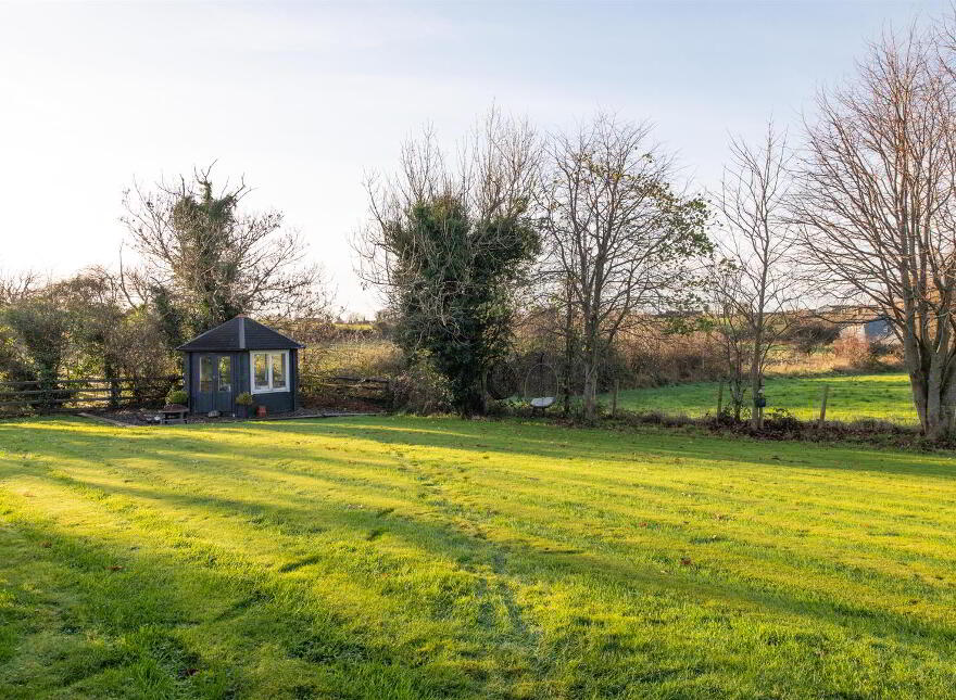 17 Glen Road, Dromore, BT25 1JX