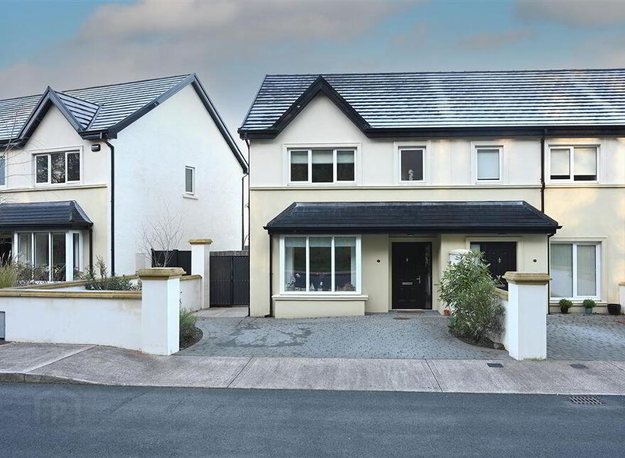 165 Drakes Point, Crosshaven