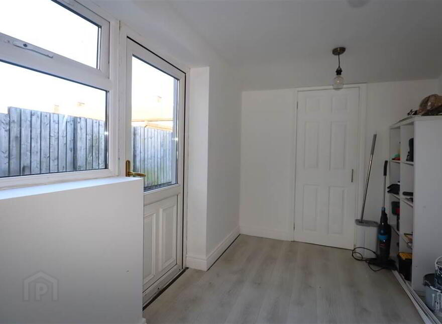 4 Ward Avenue, Warren Gardens, Lisburn, BT28 1EF