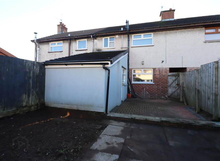 4 Ward Avenue, Warren Gardens, Lisburn, BT28 1EF