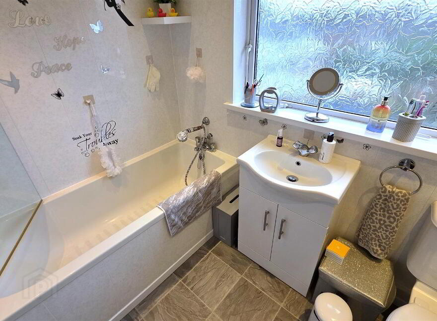 64 Alderpark, Antrim, BT41 1JU