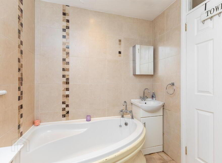 17 Altan Drive, Stewartstown Road, Belfast, BT17 0UD