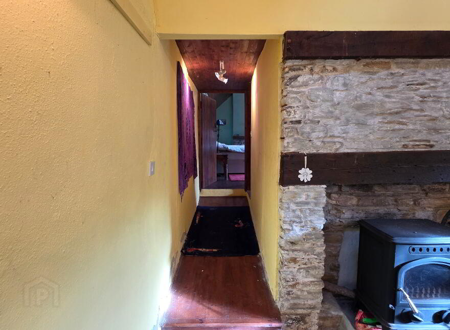 Poulnacalee, Church Cross, Skibbereen, P81CH74