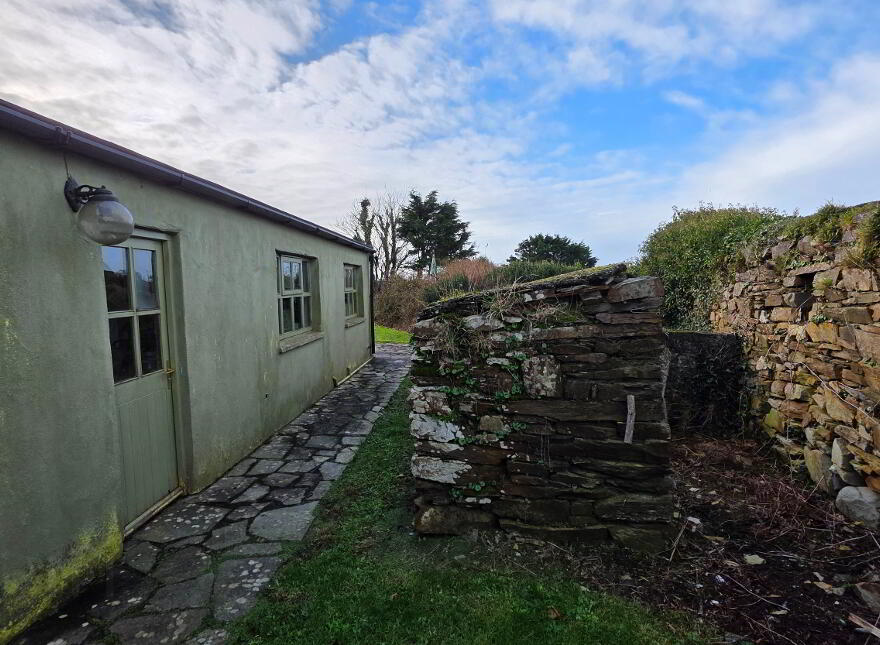 Poulnacalee, Church Cross, Skibbereen, P81CH74