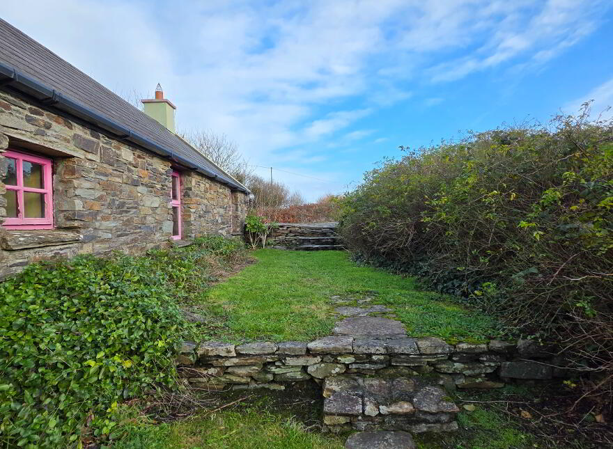 Poulnacalee, Church Cross, Skibbereen, P81CH74