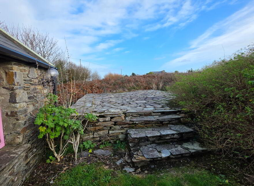 Poulnacalee, Church Cross, Skibbereen, P81CH74