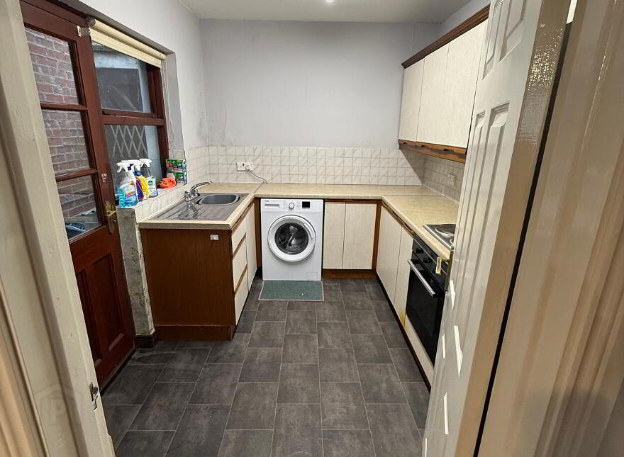 30 Hugh Street, Belfast, BT9 7HH