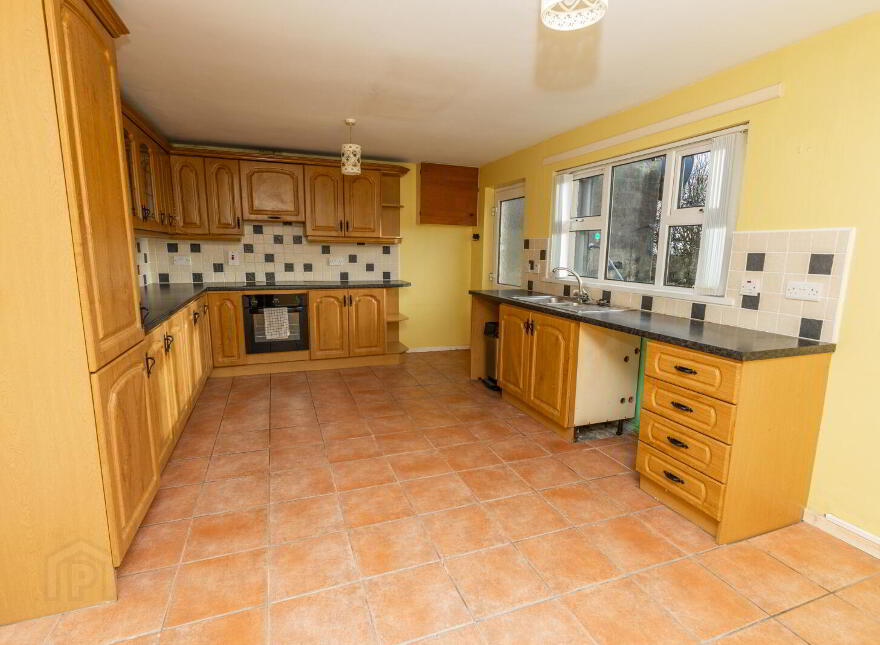 48 Longstone Road, Annalong, Newry, BT34 4UU