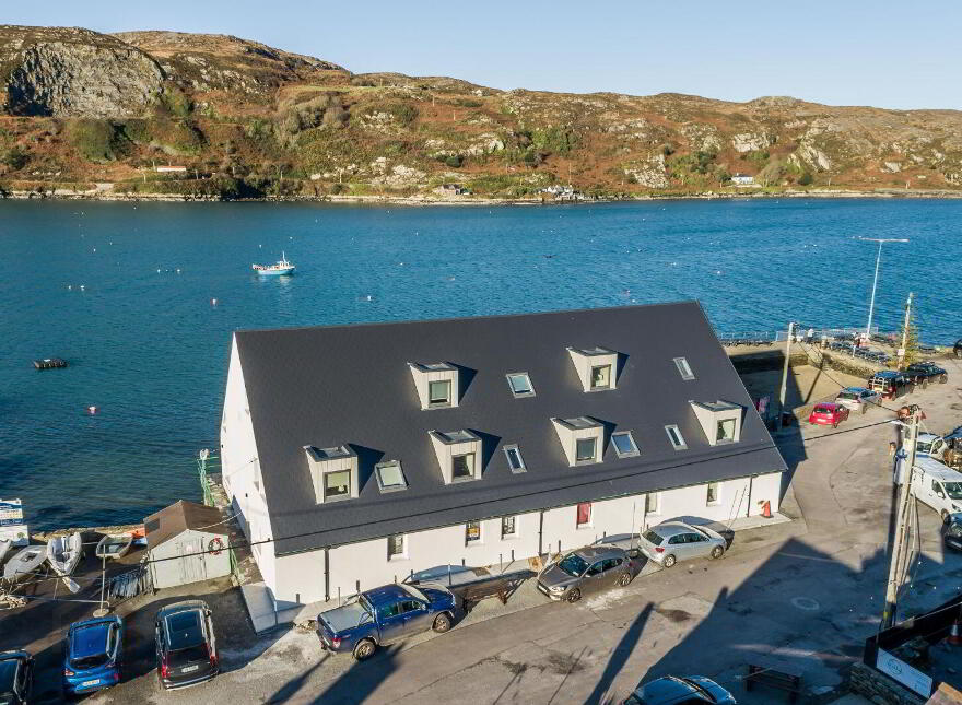 5 Les Mouettes Apartments, Crookhaven, P81A293