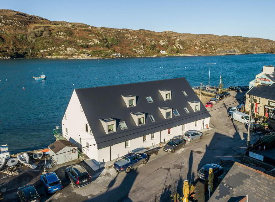 5 Les Mouettes Apartments, Crookhaven, P81A293