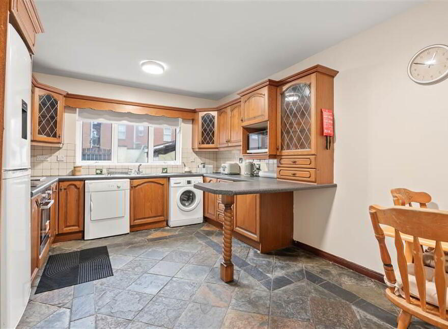 Bedroom 2, 10a Clonavon Terrace, Ballymena, BT43 5BE