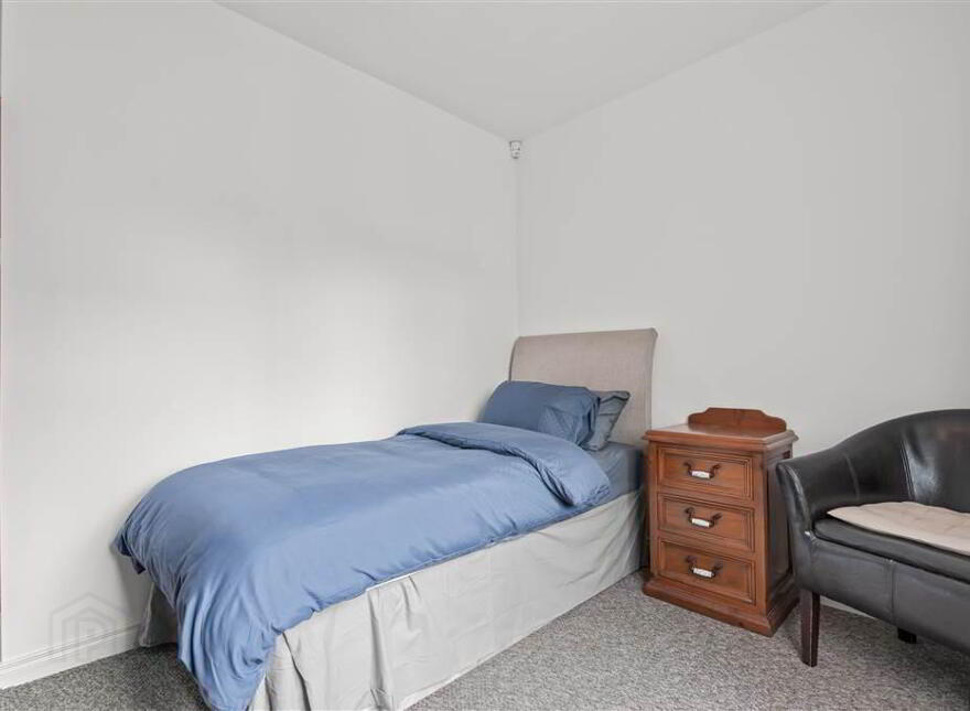 Bedroom 2, 10a Clonavon Terrace, Ballymena, BT43 5BE