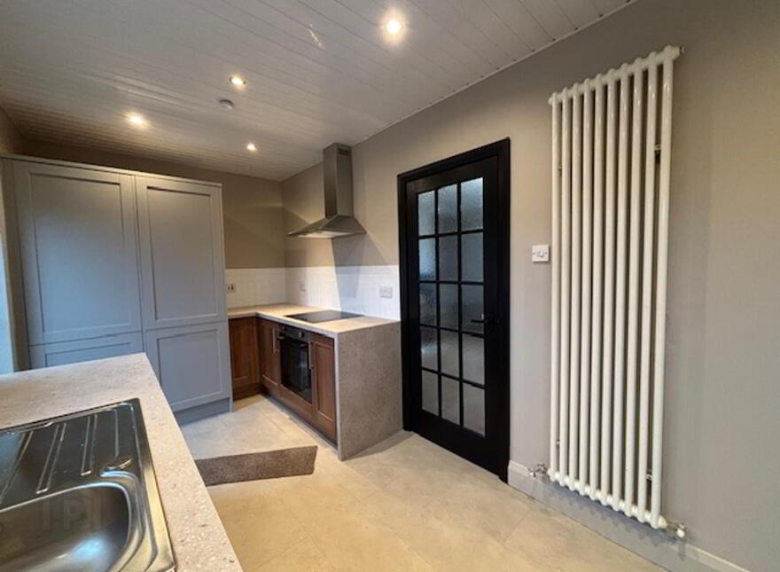 9 The Green, Holywood, BT18 9DW