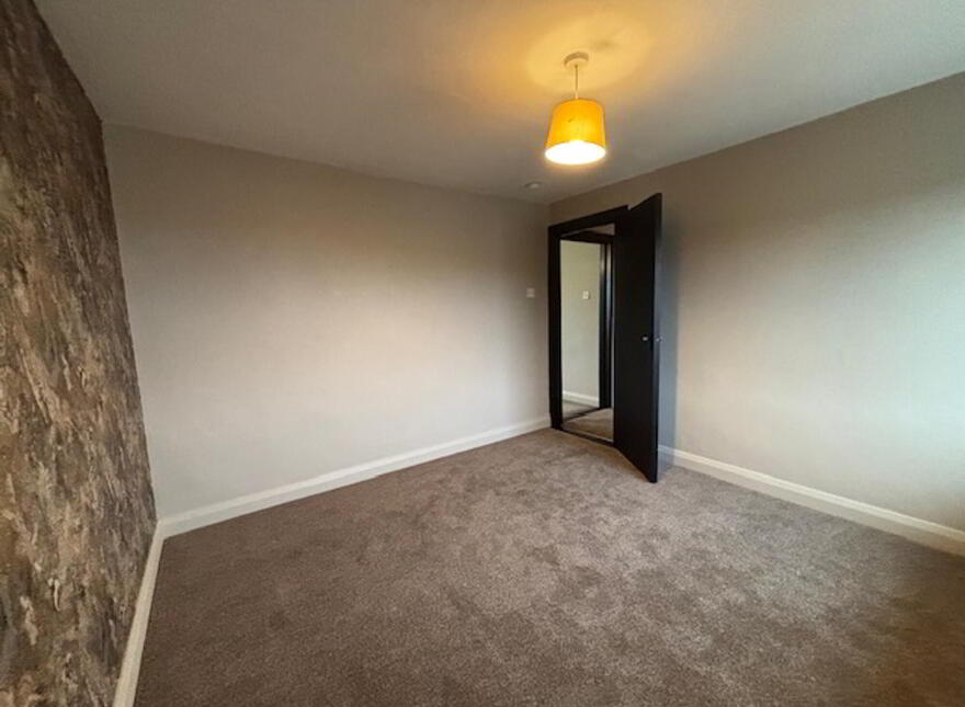 9 The Green, Holywood, BT18 9DW
