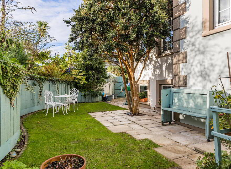47 Newtownards Road, Donaghadee, BT21 0PY
