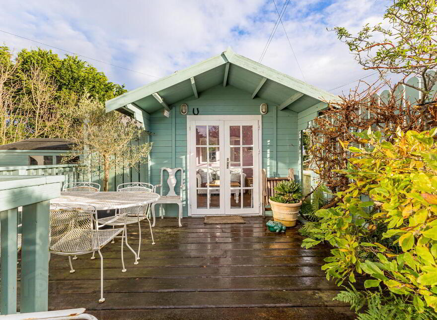 47 Newtownards Road, Donaghadee, BT21 0PY