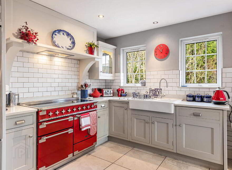 47 Newtownards Road, Donaghadee, BT21 0PY