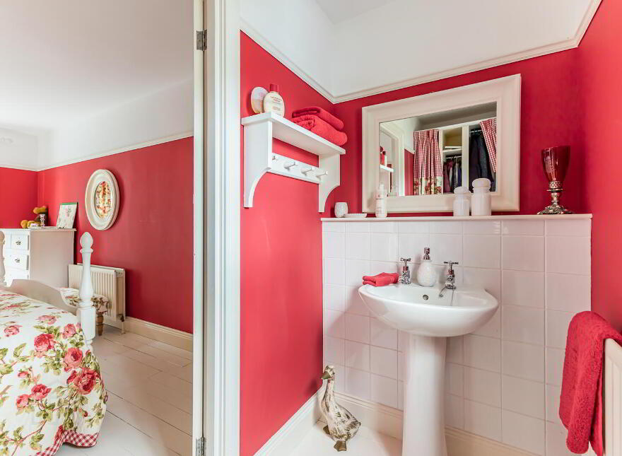 47 Newtownards Road, Donaghadee, BT21 0PY