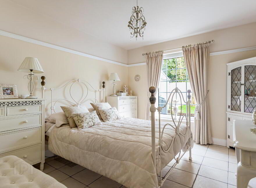 47 Newtownards Road, Donaghadee, BT21 0PY