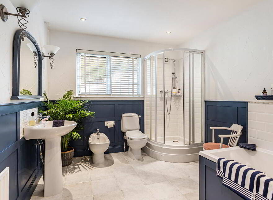 47 Newtownards Road, Donaghadee, BT21 0PY
