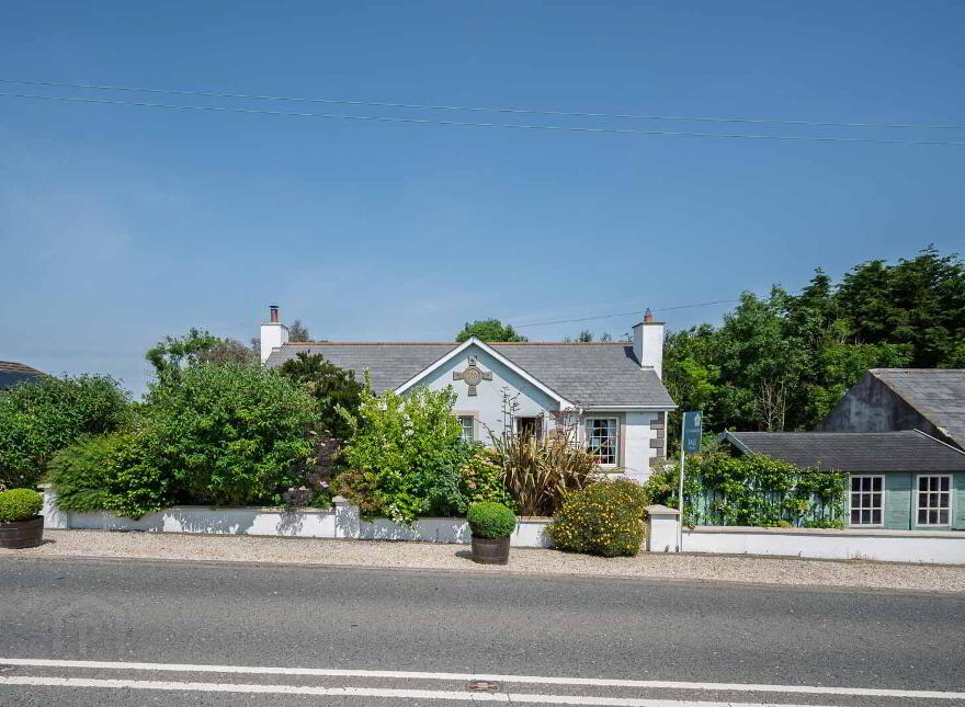 47 Newtownards Road, Donaghadee, BT21 0PY