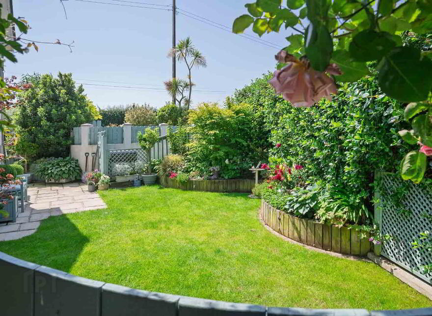 47 Newtownards Road, Donaghadee, BT21 0PY